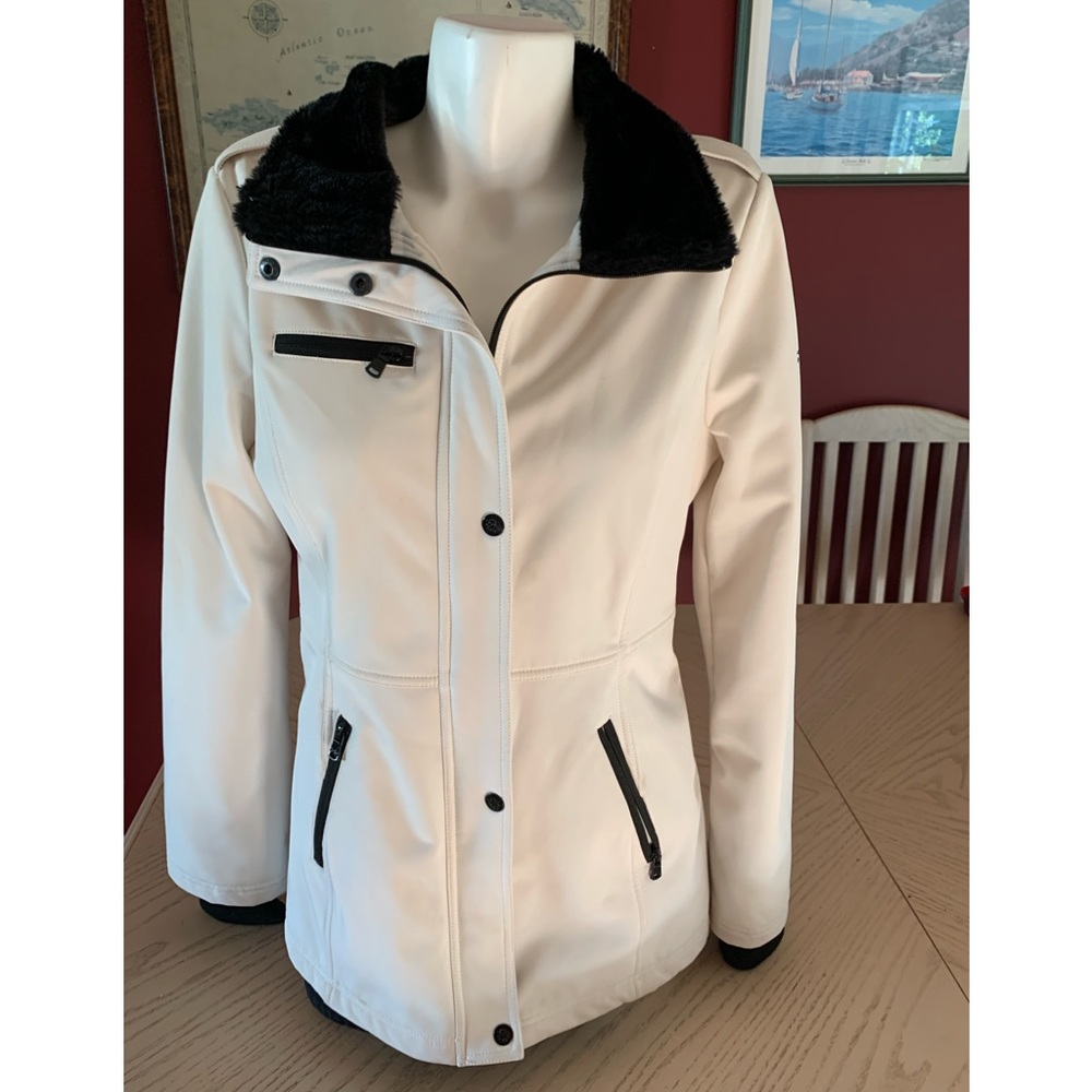 Off White, Jessica Simpson Medium Jacket. Great preloved condition.